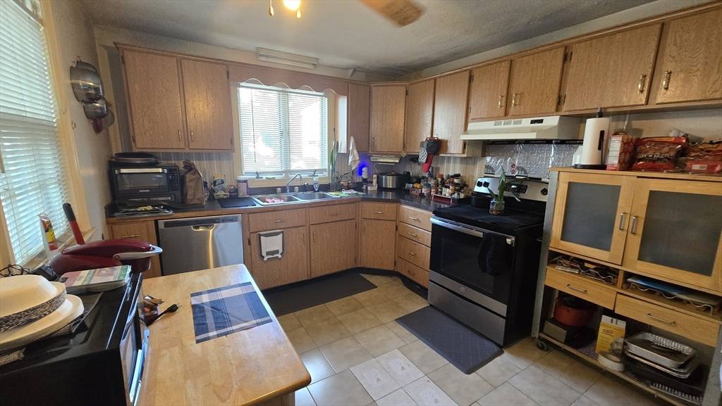 Boston, MA 02136,19 Melba Way