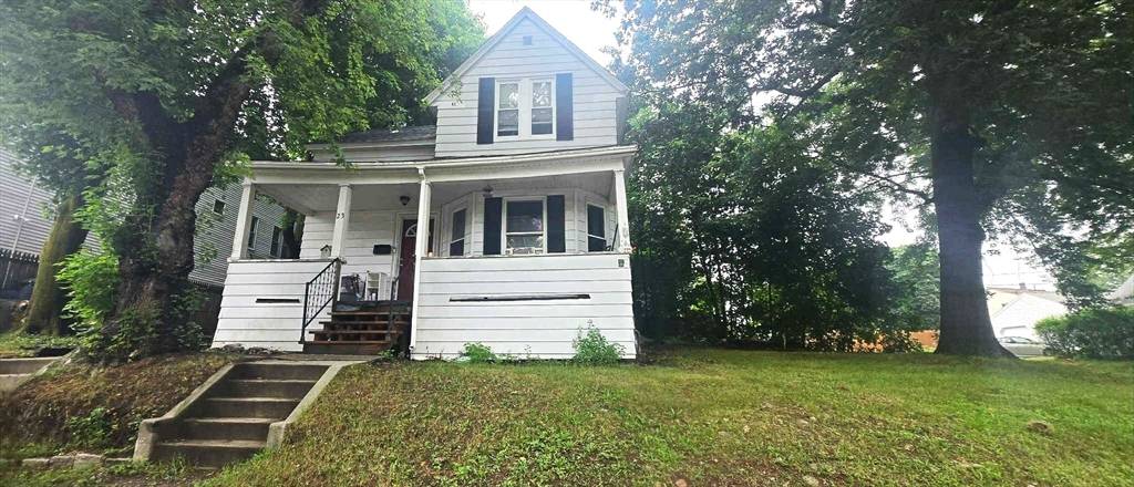 23 Clarendon St, Worcester, MA 01604