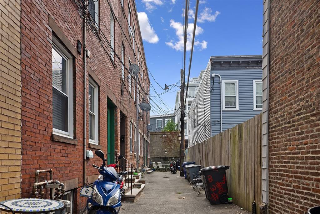 Boston, MA 02128,3 4 5 Wilbur Ct