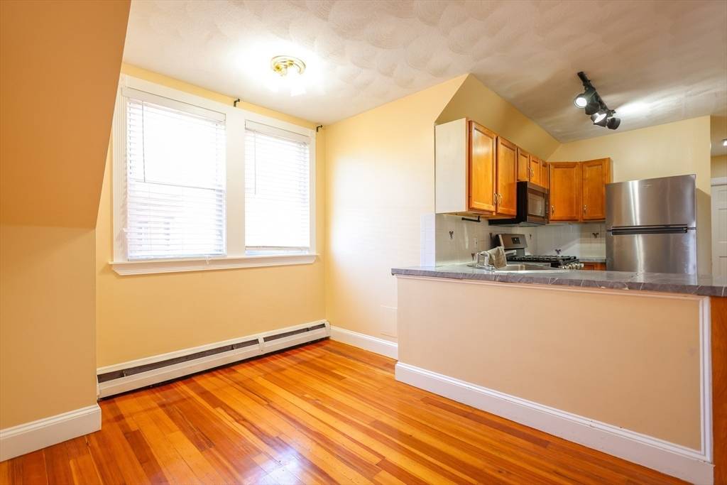 Salem, MA 01970,2A Hazel St #3