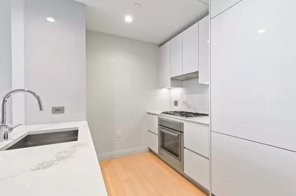 Boston, MA 02210,135 Seaport Blvd #532