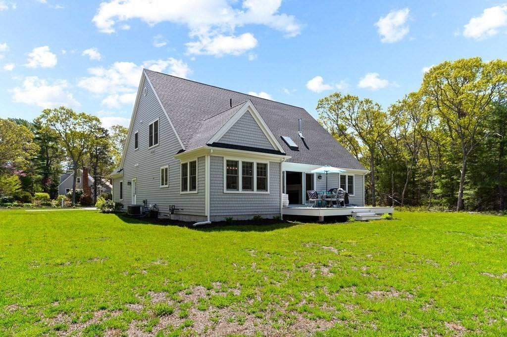 Falmouth, MA 02536,65 Saint Marks Rd
