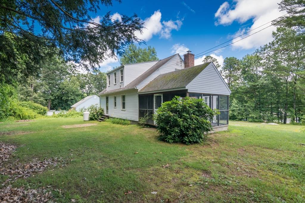 Wilbraham, MA 01095,21 Delmor Ave