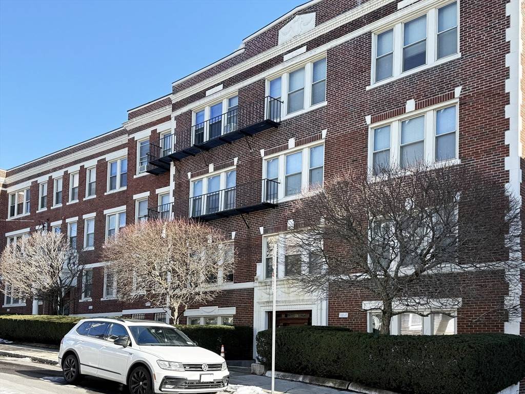 38 Ransom Rd #3, Boston, MA 02135