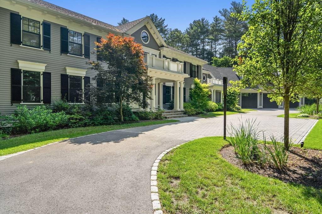 Weston, MA 02493,73 Chestnut Street #A