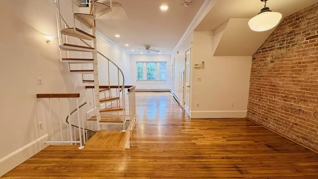 Cambridge, MA 02139,42 Bigelow Stree #1