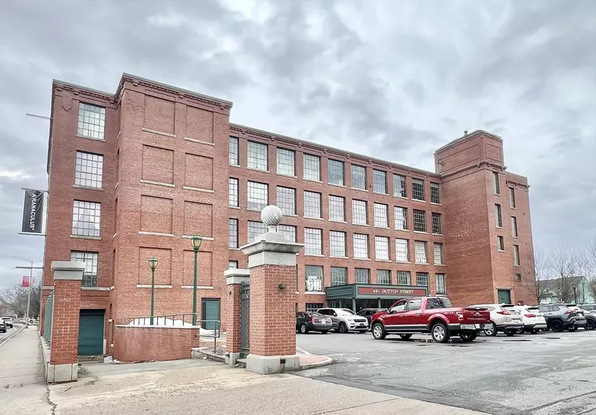 491 Thorndike Street #208, Lowell, MA 01854