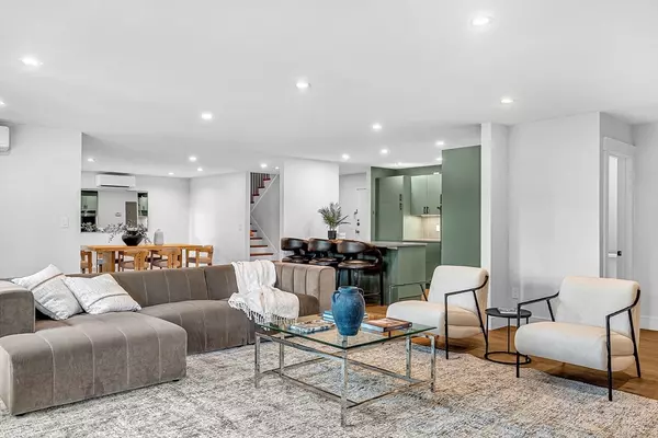 Newton, MA 02460,935 Washington St #8