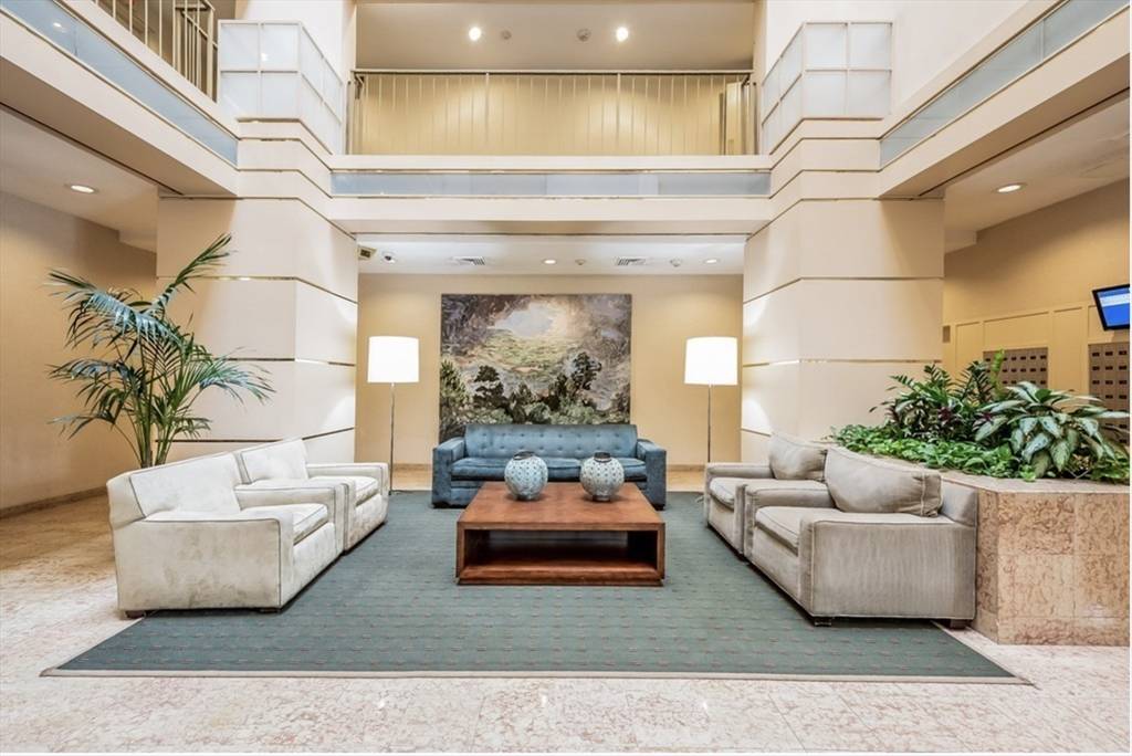 Brookline, MA 02445,99 Pond Ave #608