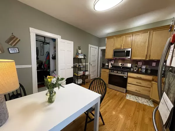 Boston, MA 02130,23 Forest Hills St #2