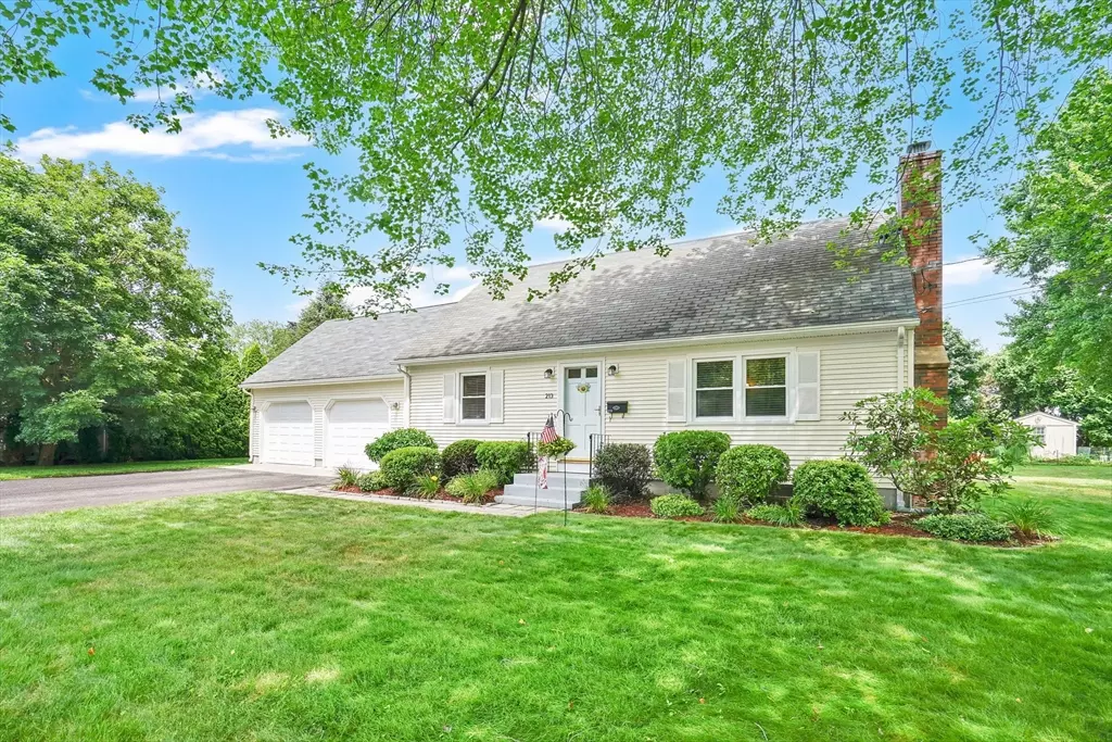 Ludlow, MA 01056,213 Clover Rd