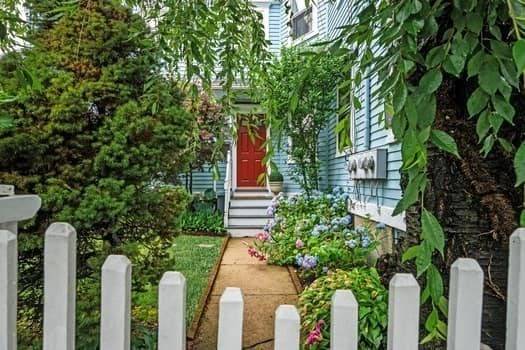 Salem, MA 01970,4 Pleasant Street Avenue #4