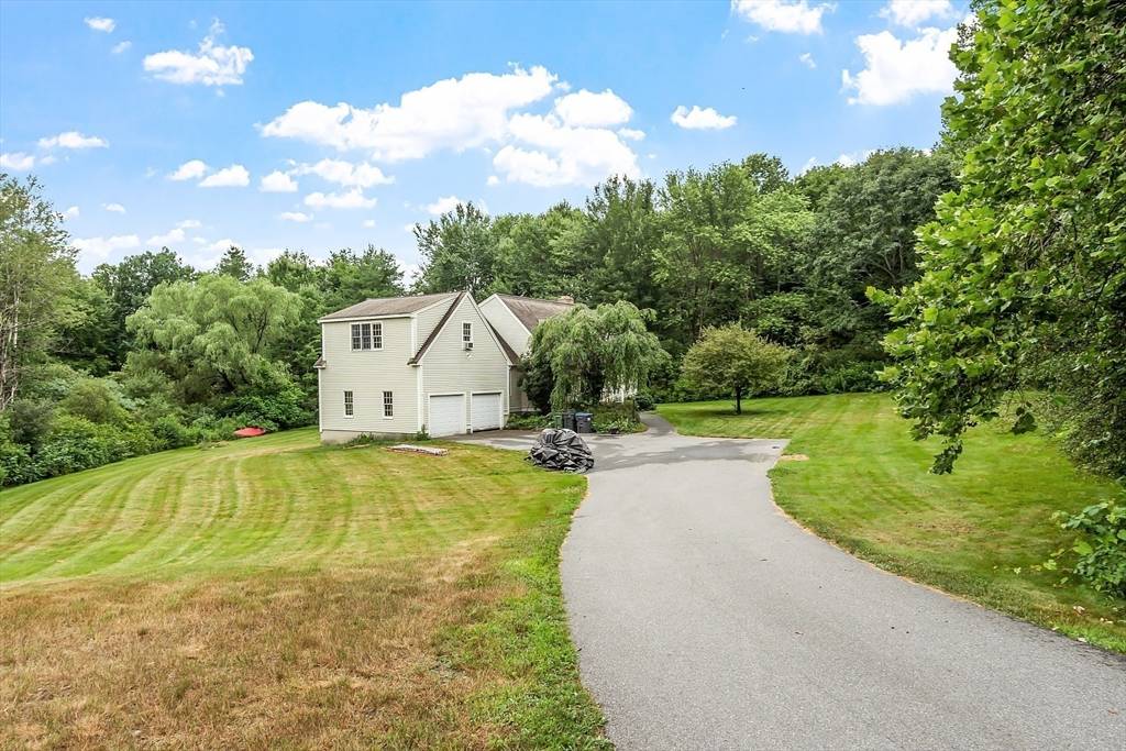 Lancaster, MA 01523,119 Neck