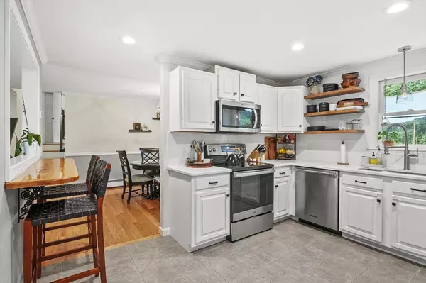 Sutton, MA 01590,16 Carrier Lane
