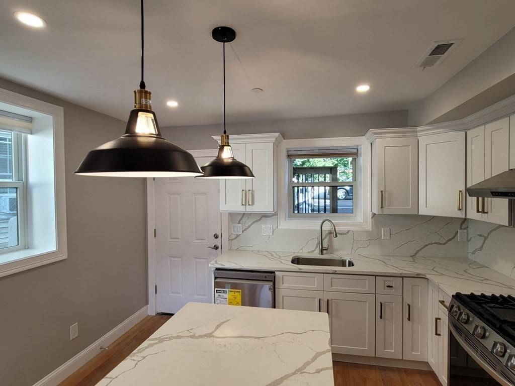 Boston, MA 02125,41 Moseley #1