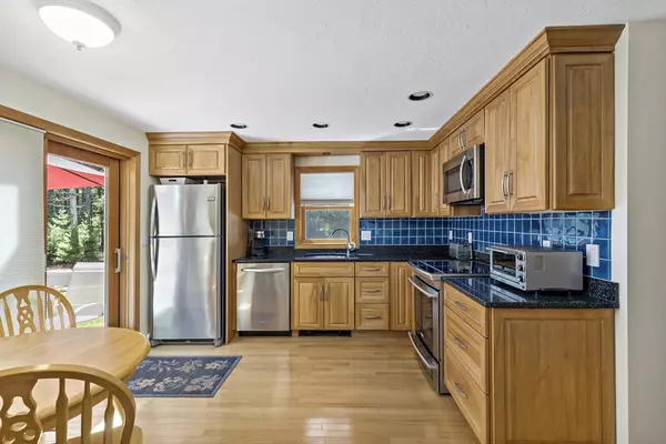 Plymouth, MA 02360,47 Bourne Rd