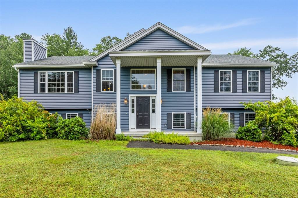 23 Hemlock Dr, Ayer, MA 01432