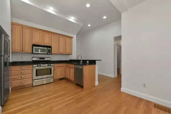 Boston, MA 02127,183 L St #1
