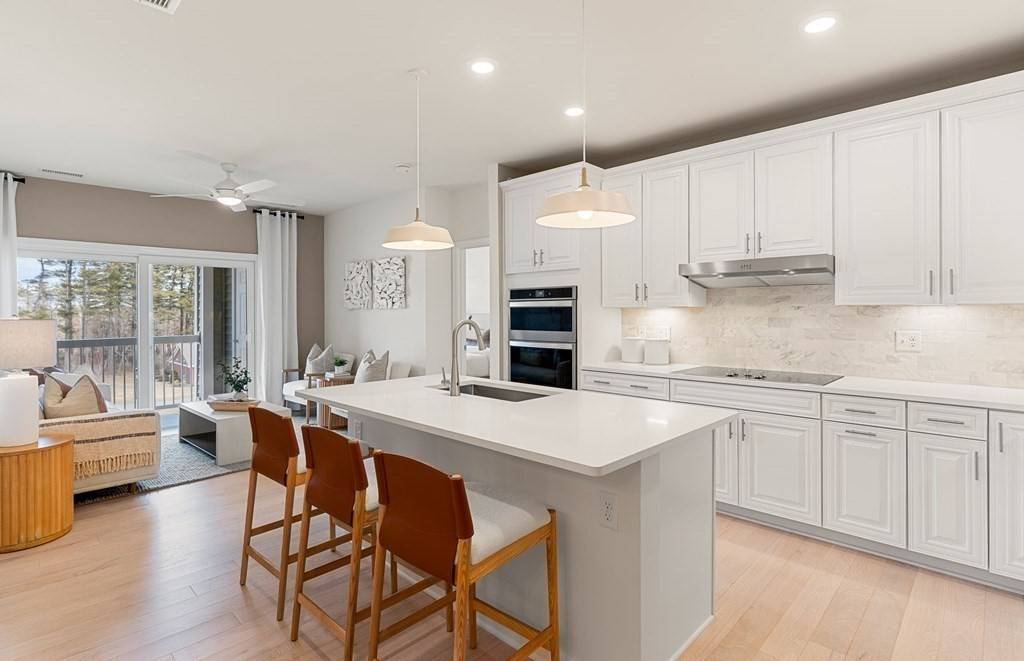 Westborough, MA 01581,2 Codman Way #408