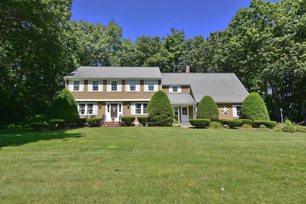 72 Hickory Drive North, Raynham, MA 02767
