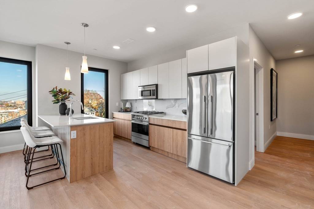 249 Corey Rd #204, Boston, MA 02135