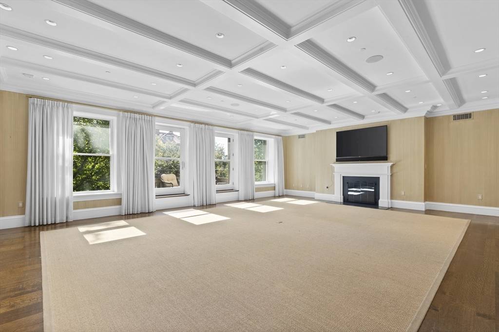409 Commonwealth Ave #E, Boston, MA 02215
