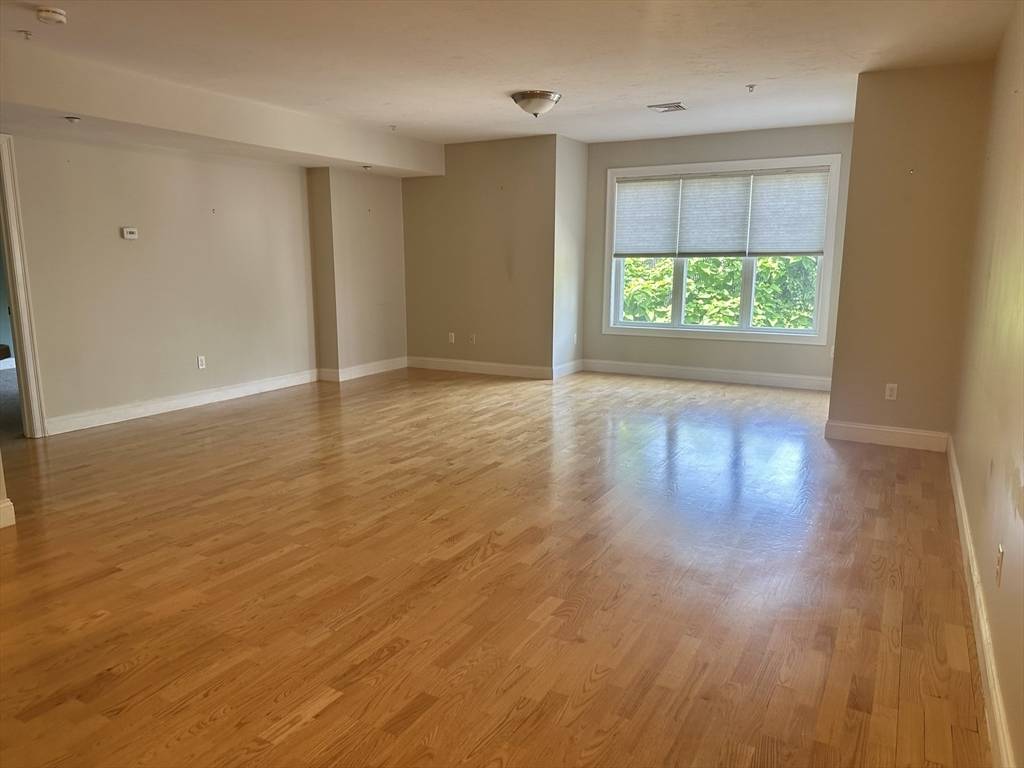 Franklin, MA 02038,15 Summer St #107