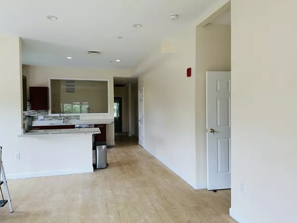 Quincy, MA 02170,909 Hancock St #1