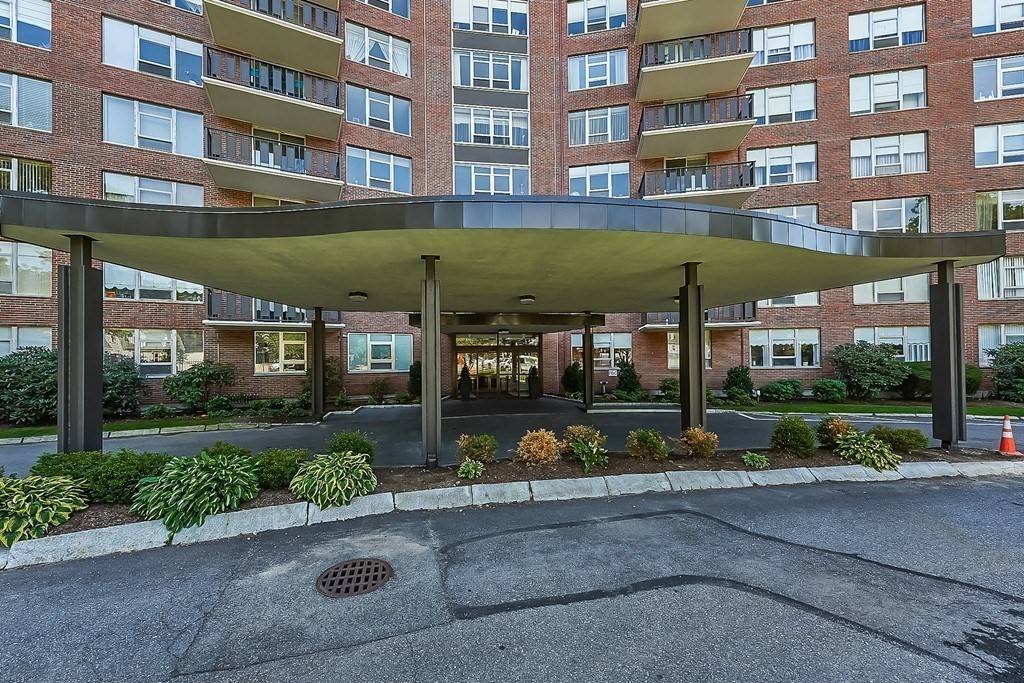 Newton, MA 02467,280 Boylston Street #415