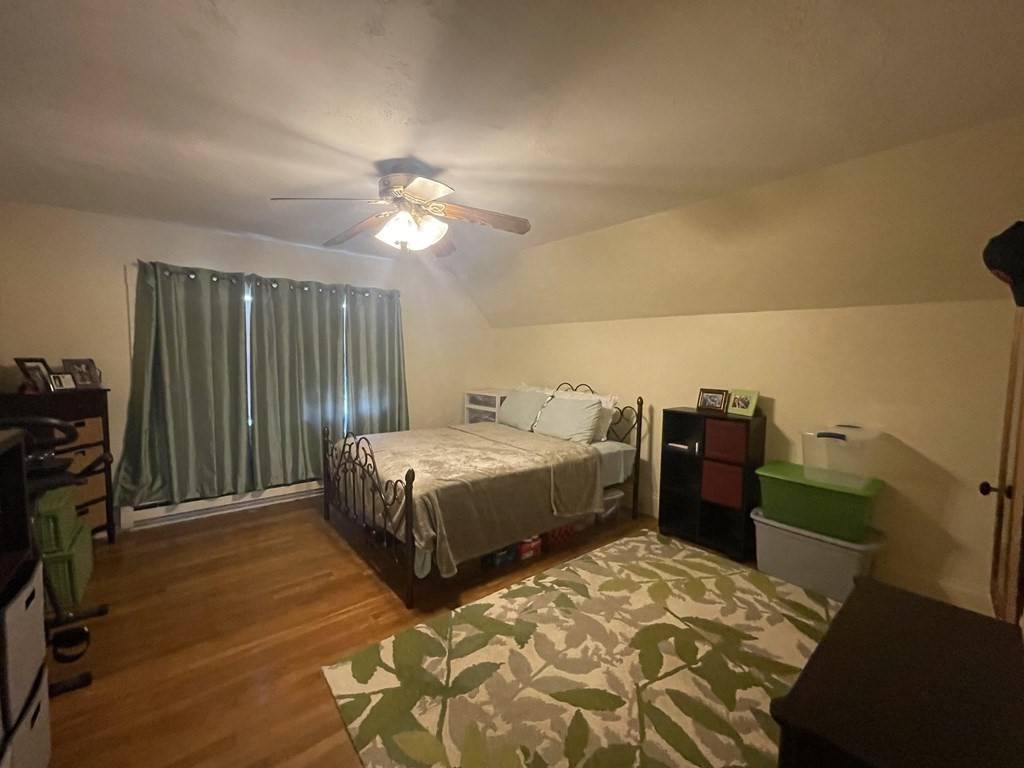 Newton, MA 02460,29 Churchill Street #3