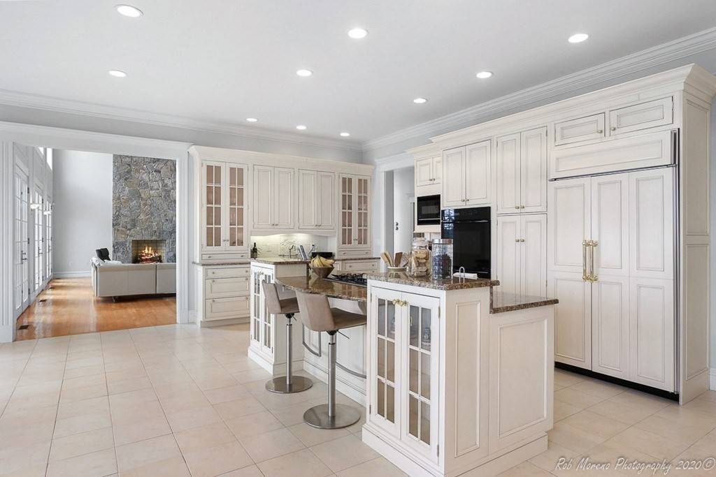 Lynnfield, MA 01940,11 Elizabeth Way