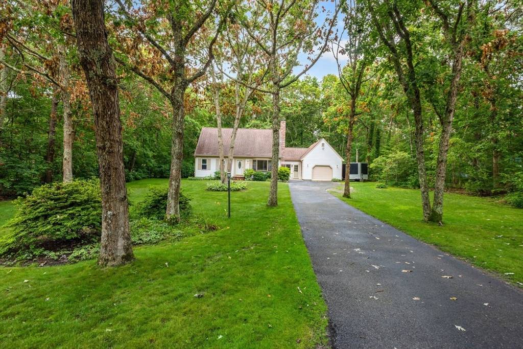 Sandwich, MA 02644,10 Little Acorn Ln