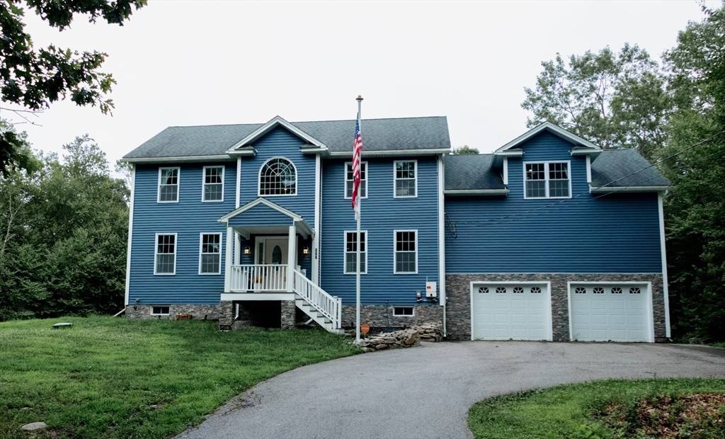 368 Dudley Oxford Rd, Dudley, MA 01571
