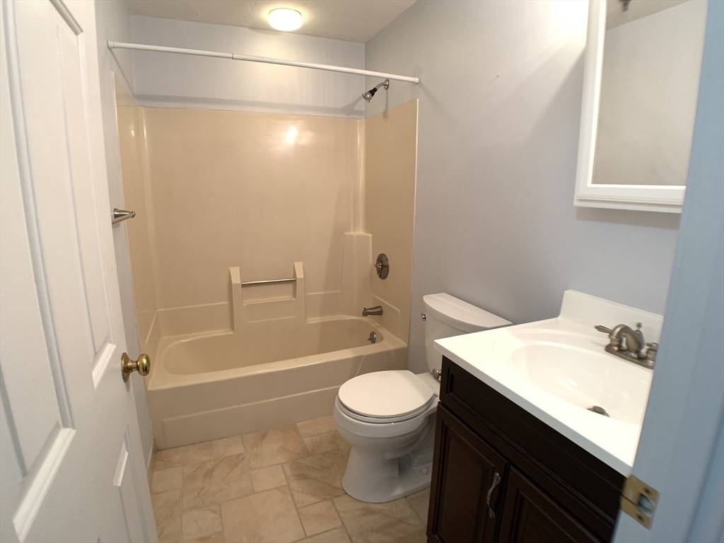 Quincy, MA 02169,230 Willard St #604