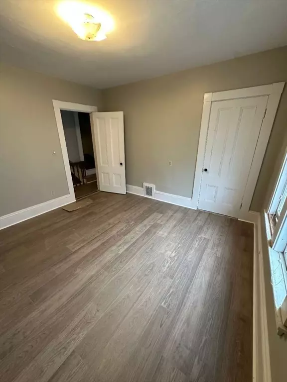 Waltham, MA 02453,5 Wellington Ave #2