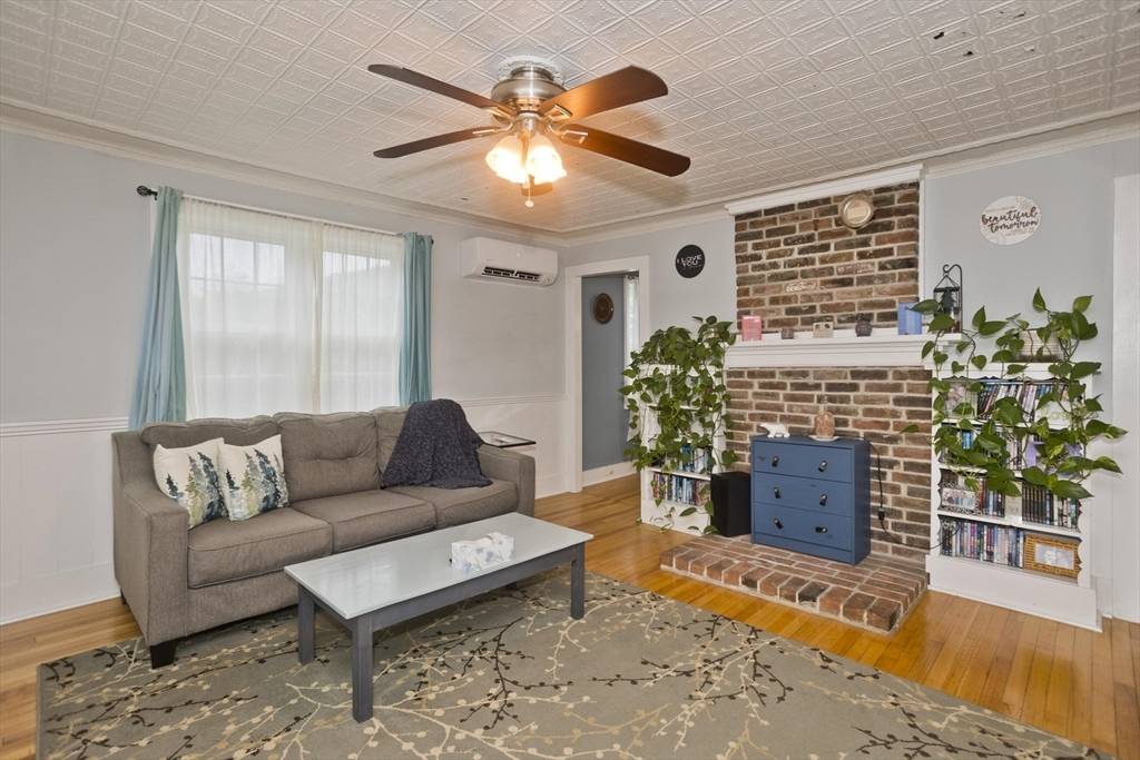 Monson, MA 01057,30 Washington Street