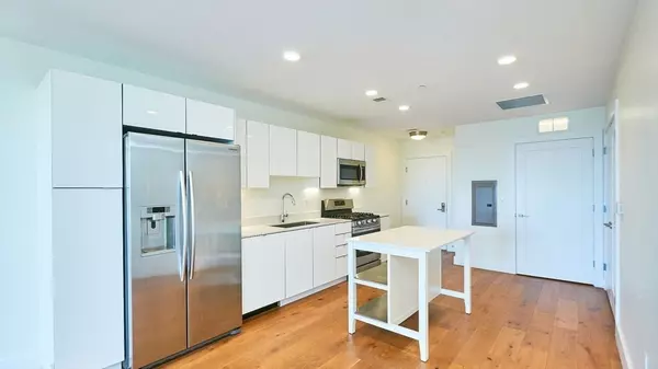 Boston, MA 02128,250 Meridian St #402