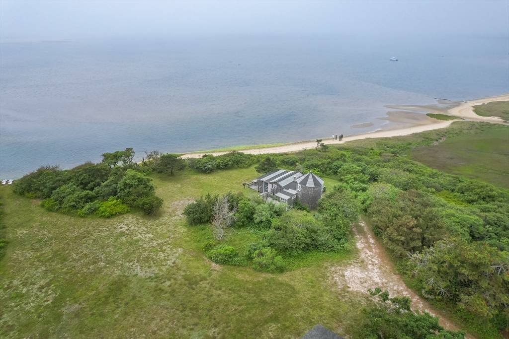 108 Bay View, Edgartown, MA 02539