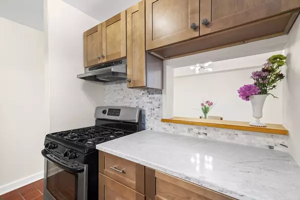 Fall River, MA 02720,450 Rock #2
