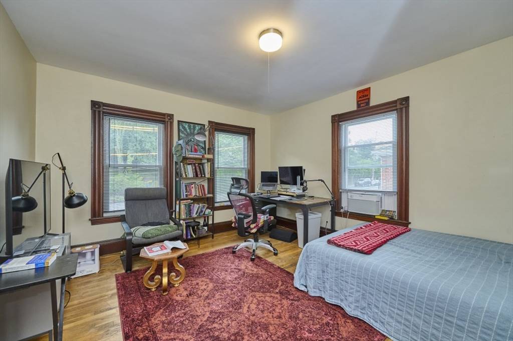 Boston, MA 02135,159 Foster St. #1