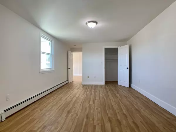 Somerville, MA 02145,69 Florence St. #3