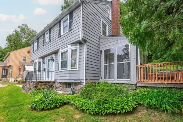 Worcester, MA 01602,28 Saint Elmo Rd