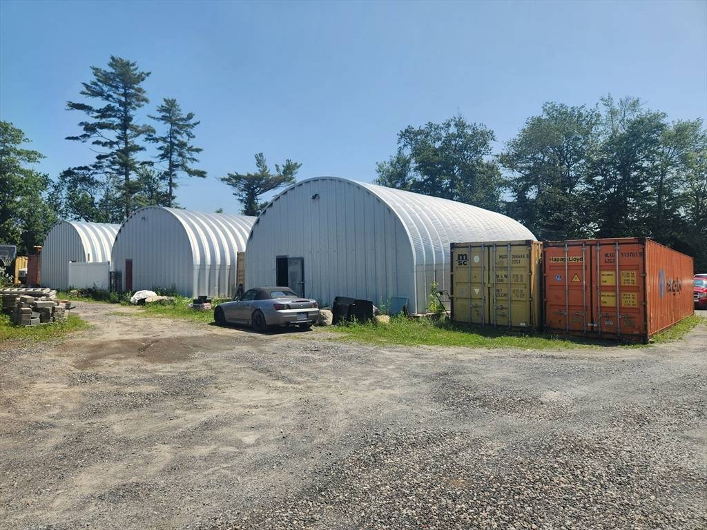 Freetown, MA 02717,44 Middleboro Rd