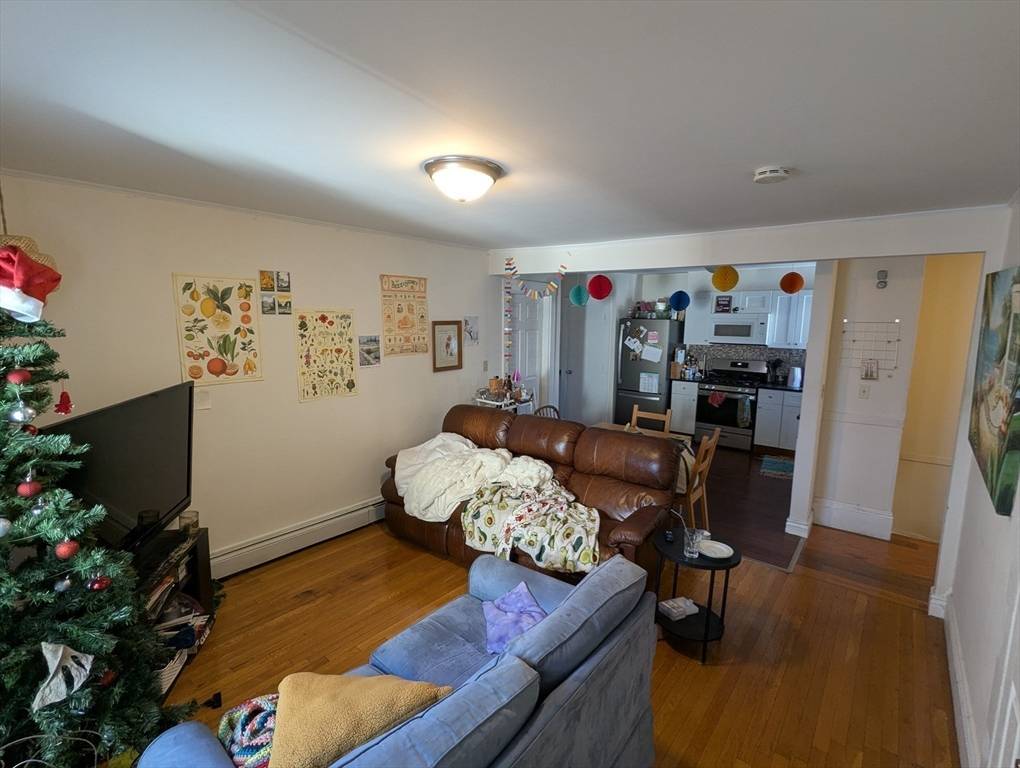 Cambridge, MA 02139,14 Market St #2