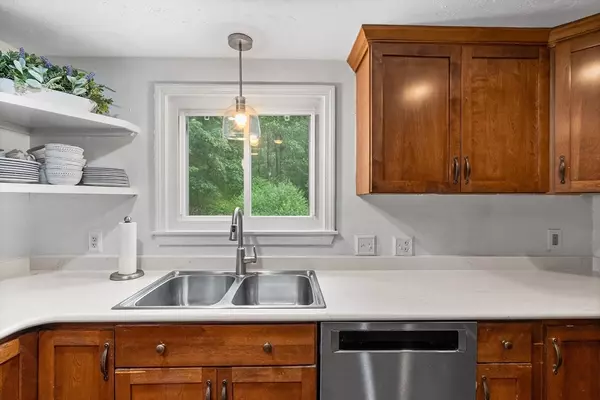 Duxbury, MA 02332,6 Old North St