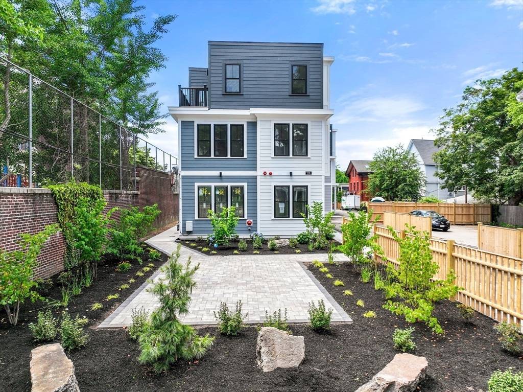 176 School St #D, Boston, MA 02130