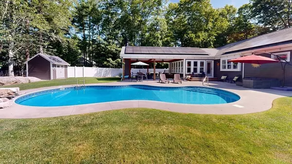 Westport, MA 02790,6 Cahoons Ln