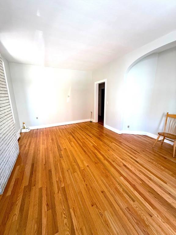 Boston, MA 02127,553 East 6th #1