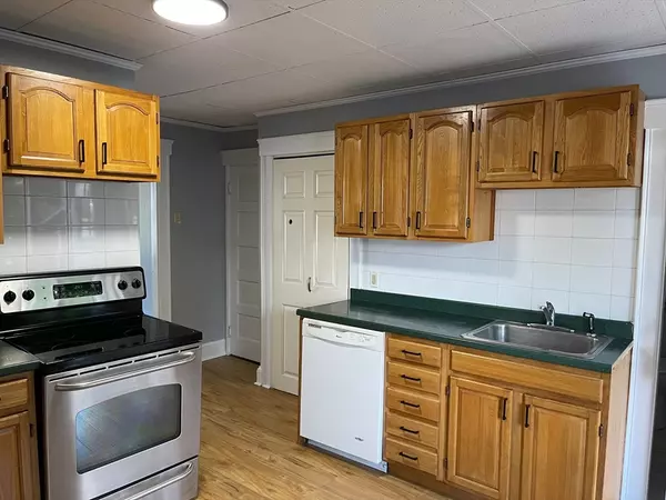 Grafton, MA 01560,292 Providence Road #A