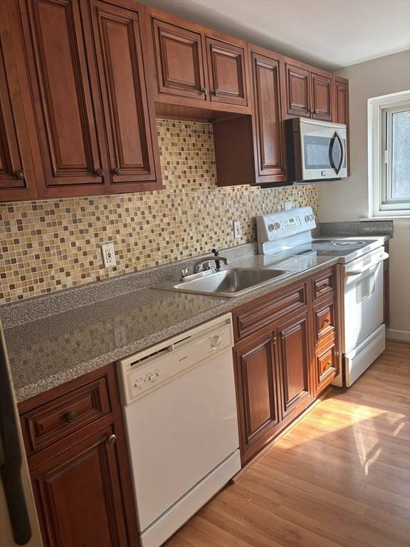 Brookline, MA 02445,91 Chestnut Street #4